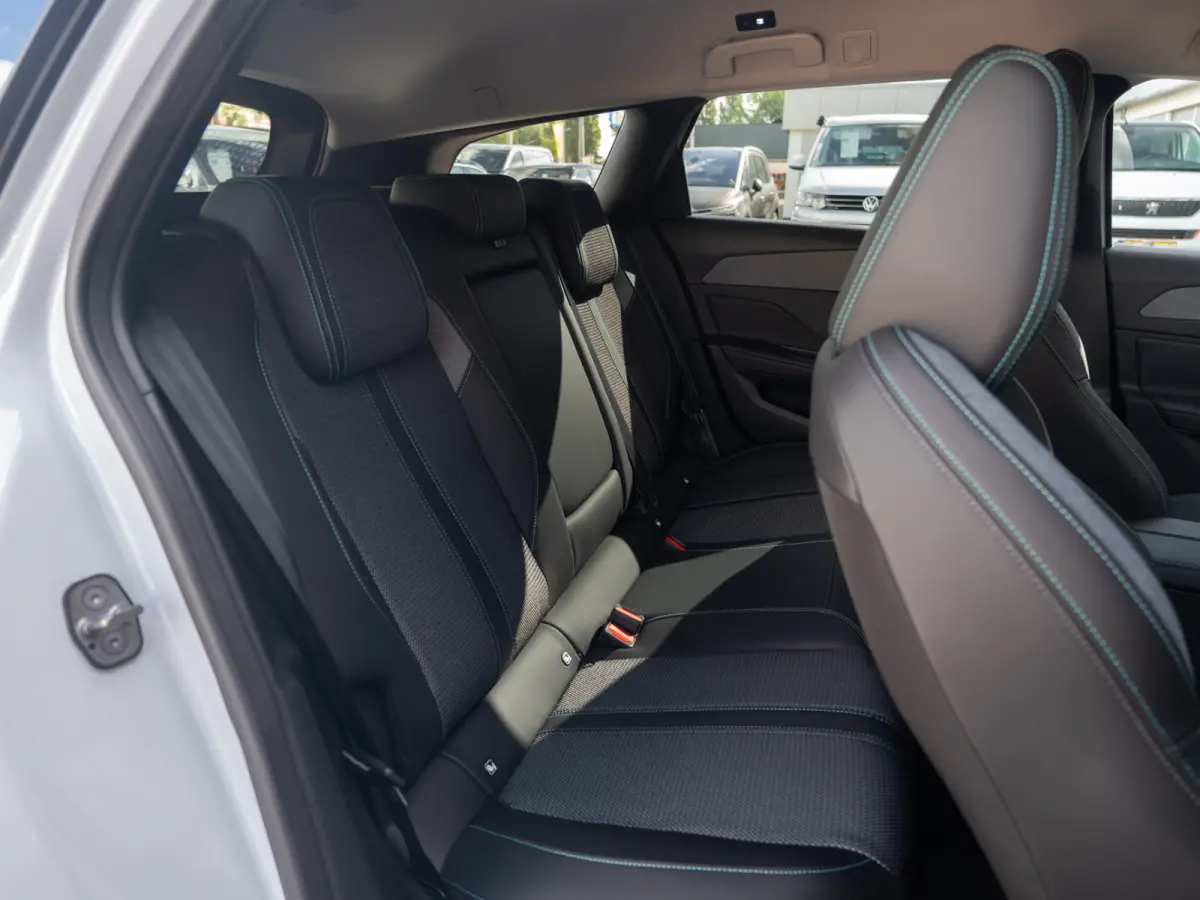 1.5 BlueHDi Automaat Allure Business | Carplay | Virtual | ACC | BTW |