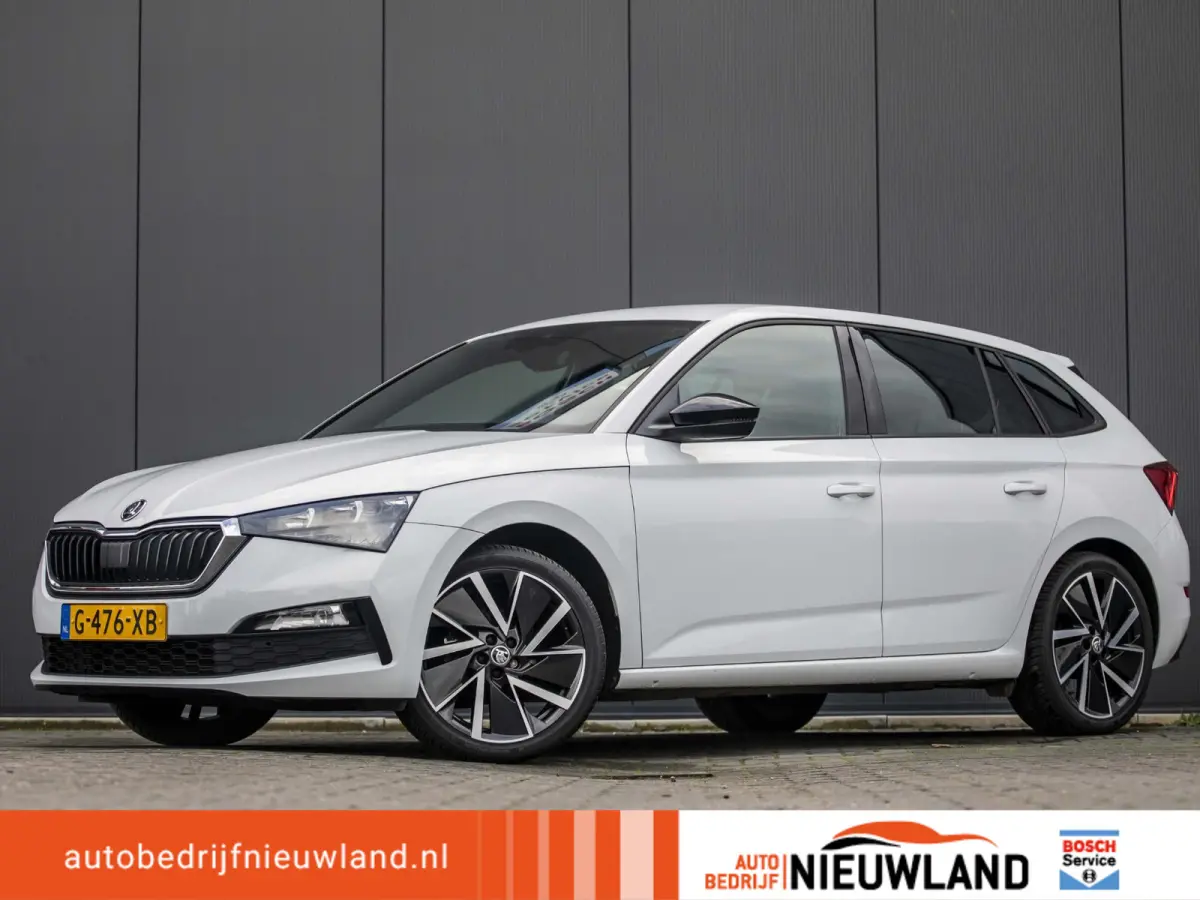 1.5 TSI Sport Business wegklapbare trekhaak, stoelverwarming, all-season banden