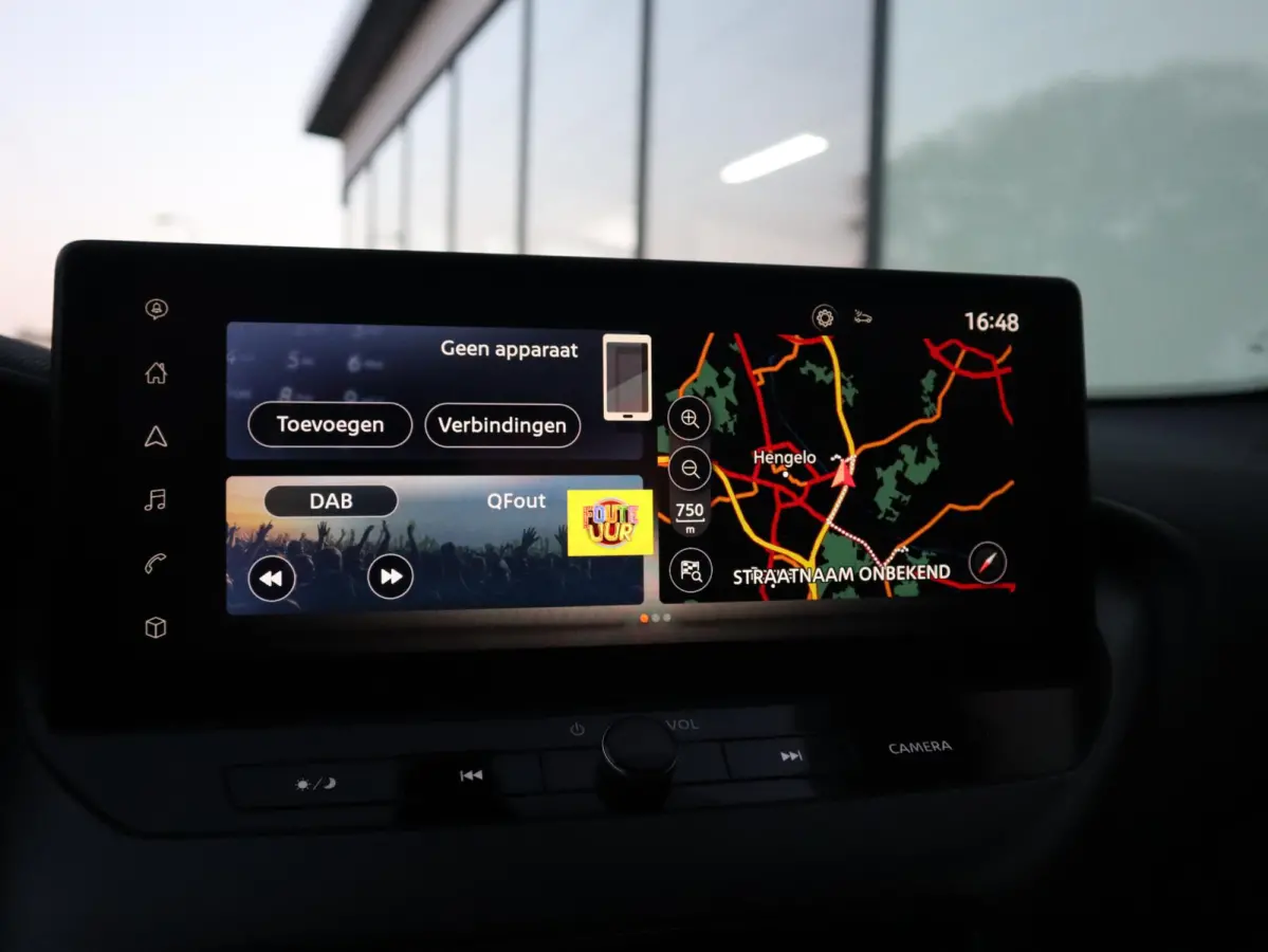 1.6 Hybrid N-Connecta | Parkeercamera | Navigatie |