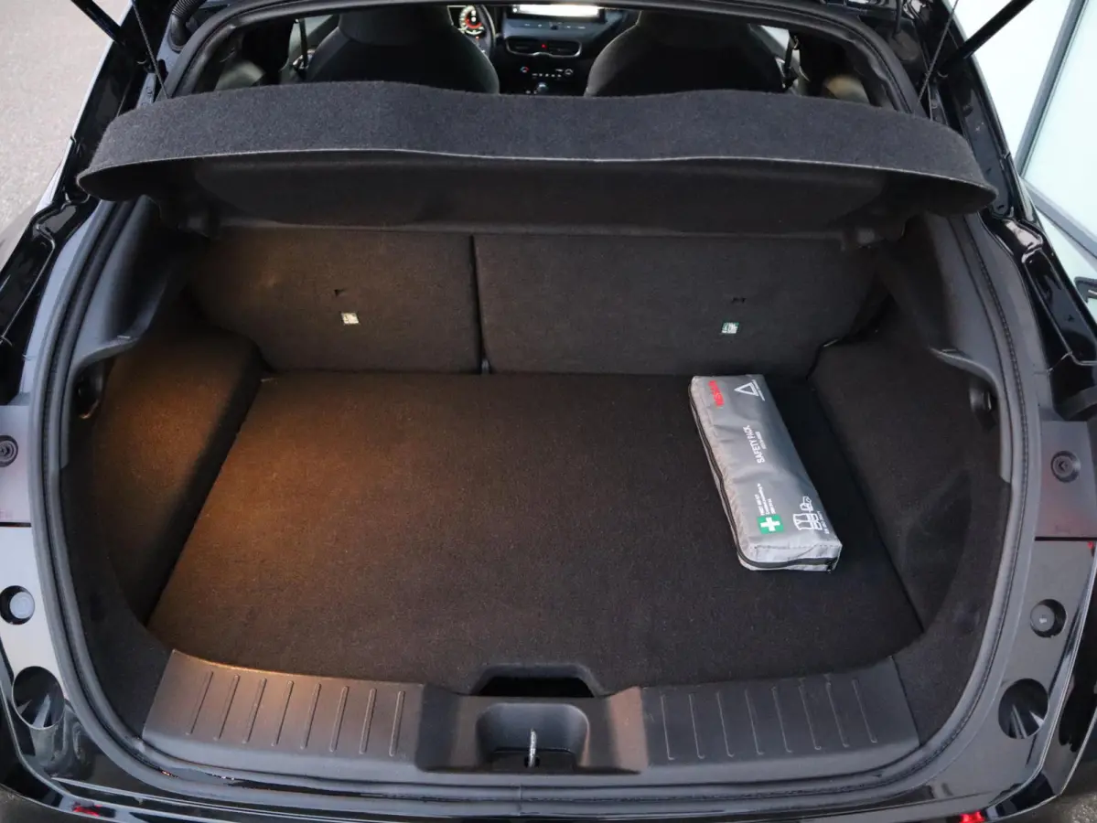 1.6 Hybrid N-Connecta | Parkeercamera | Navigatie |