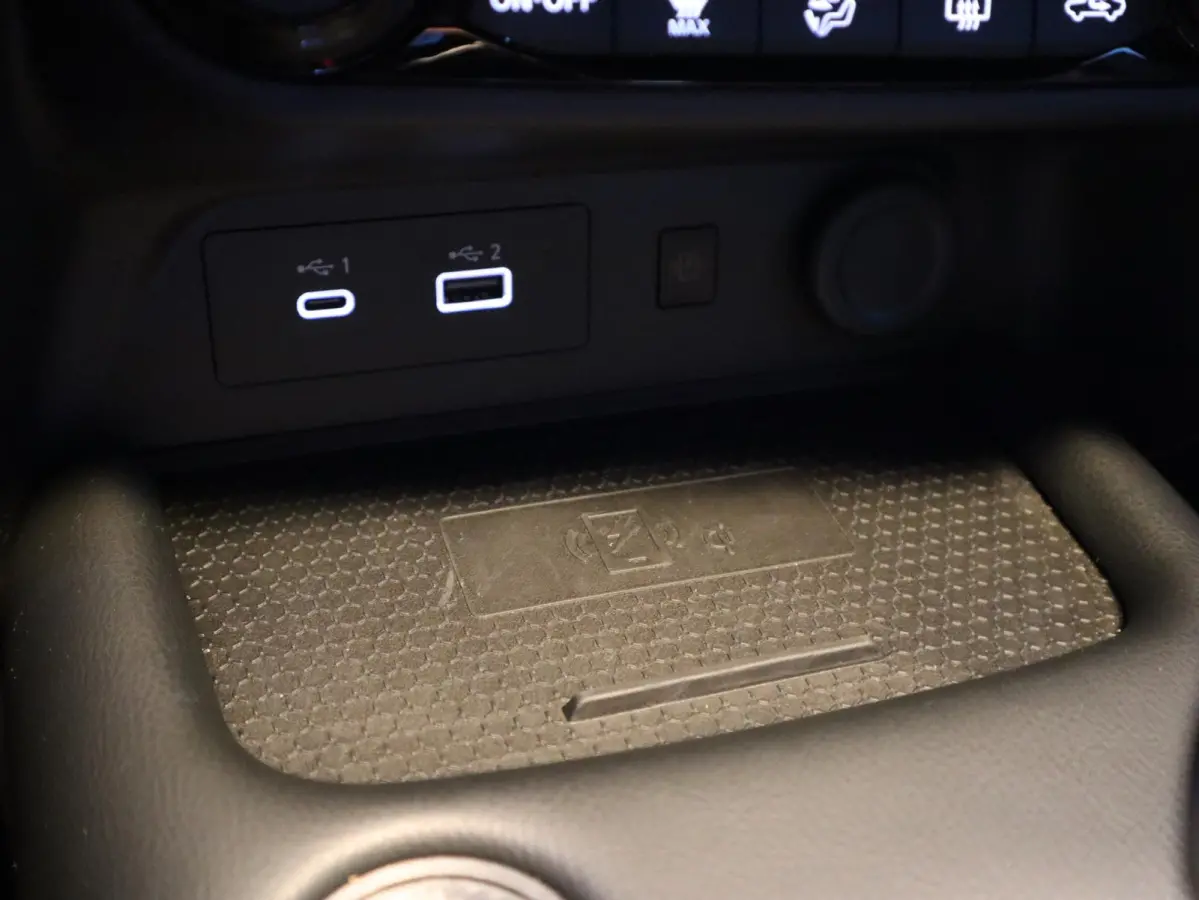 1.6 Hybrid N-Connecta | Parkeercamera | Navigatie |