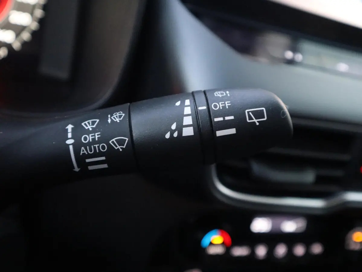 1.6 Hybrid N-Connecta | Parkeercamera | Navigatie |