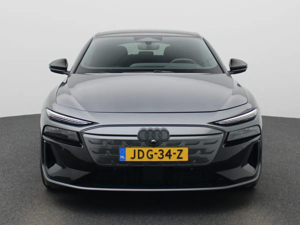 S edition performance 100 kWh | Demo | Automaat | Navigatie | 360 Camera | Panoramadak | Adaptive Cruise Control | S-line | Lichtmetalen velgen |