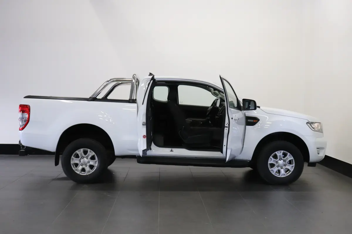 2.0 EcoBlue XLT 170PK 4X4 SuperCab EURO 6 - A/C Climate - Navi - Cruise - Trekhaak - € 19.950,- Excl.