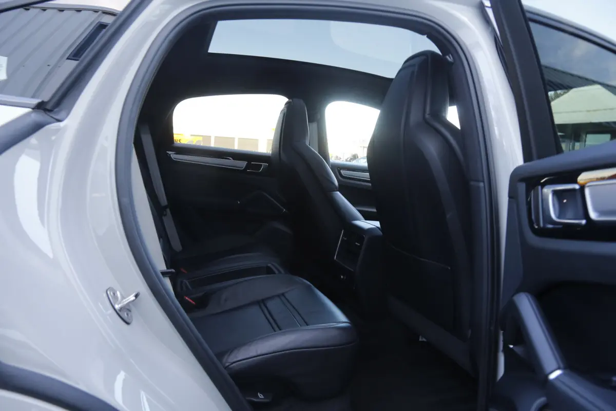 3.0 E-Hybrid Platinum Edition*BTW*Perfect Porsche Onderh.*1ste Eig*Krijt*PASM Luchtvering/PDCC/PDLS/Sportuitlaat/Pano/Bose/Sport Chrono/Sfeer/Stoelverw./Camera/Keyless Entry+go/Memorie/Elek.
