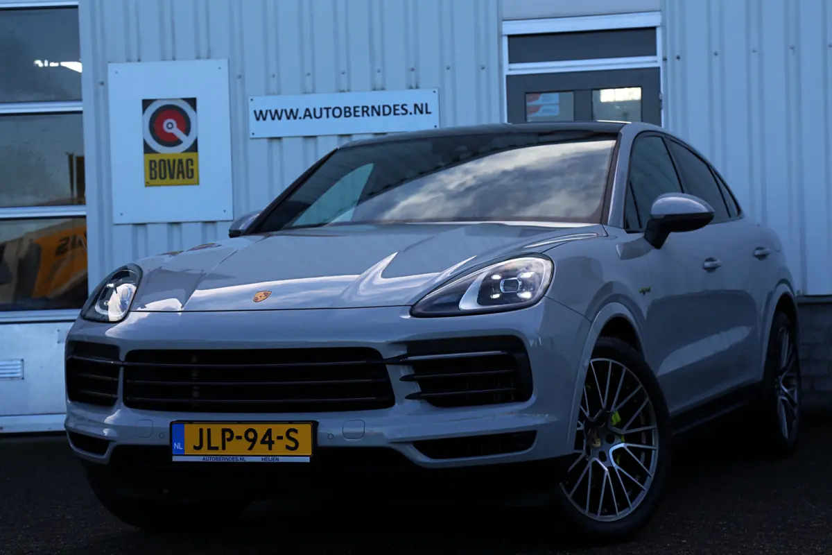 3.0 E-Hybrid Platinum Edition*BTW*Perfect Porsche Onderh.*1ste Eig*Krijt*PASM Luchtvering/PDCC/PDLS/Sportuitlaat/Pano/Bose/Sport Chrono/Sfeer/Stoelverw./Camera/Keyless Entry+go/Memorie/Elek.