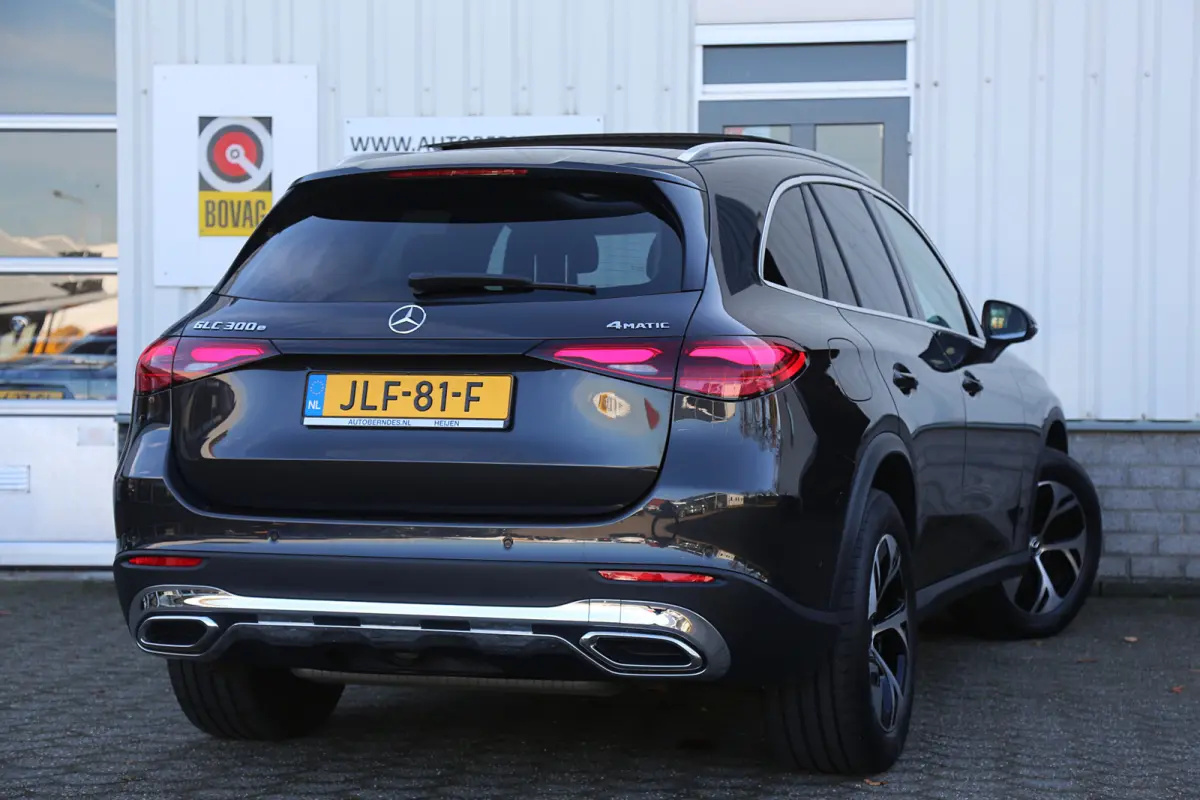 4MATIC Plug in hybride PHEV*Perfect MB Onderh.*1ste Eig.*BTW*Luchtvering/Pano/Elek. Trekhaak/ACC/Stoelverw./Stuurverw./Dodehoek/LED/Camera/Apple Carplay-Android/Parkeersens.V+A/18 inch LM*