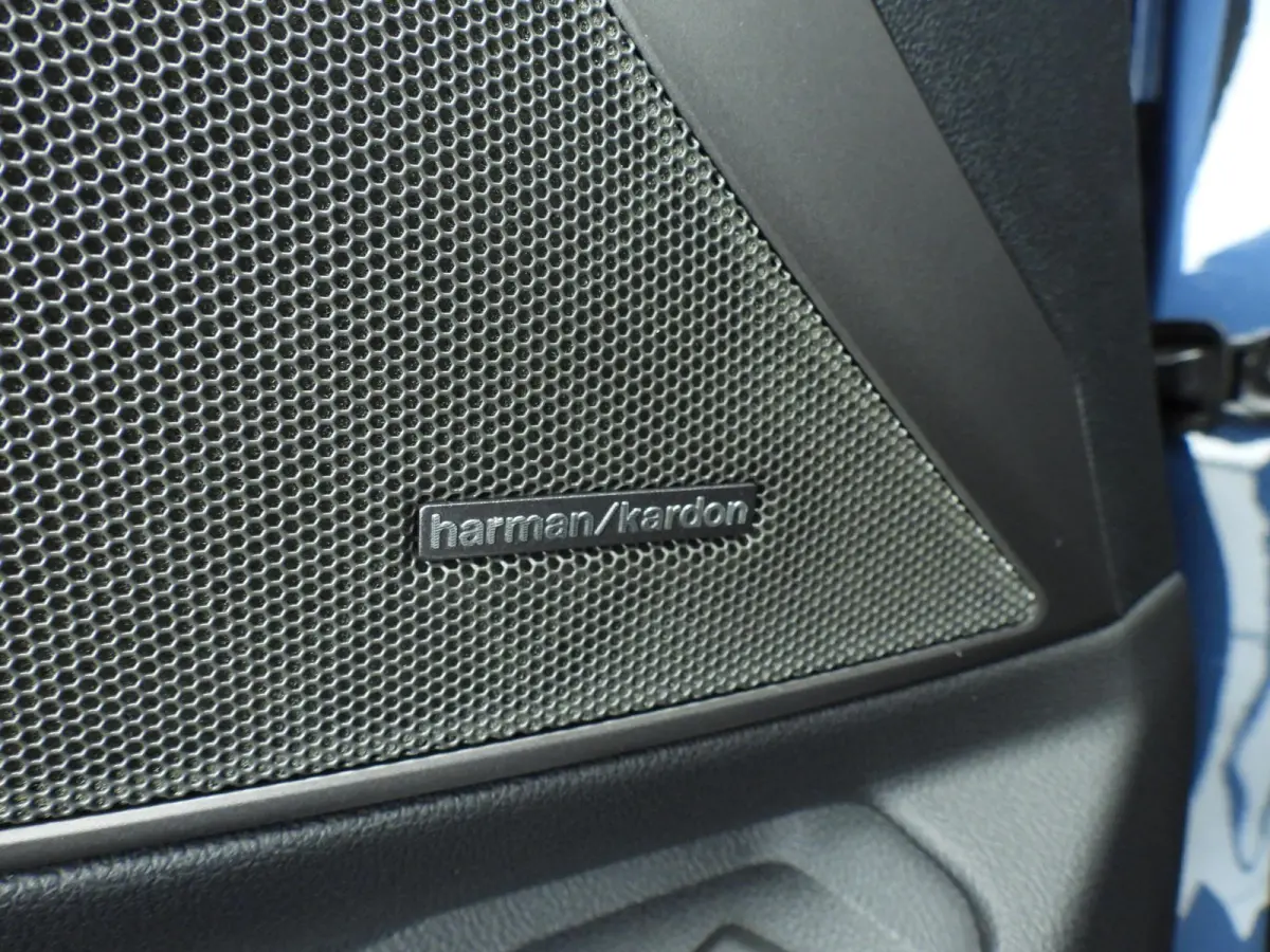 330d xDrive | M-Sportpakket | LED | Leder | HUD | Schuifdak | Trekhaak | Elektr. zetels | DAB | Harman-kardon sound | Alu 19 inch