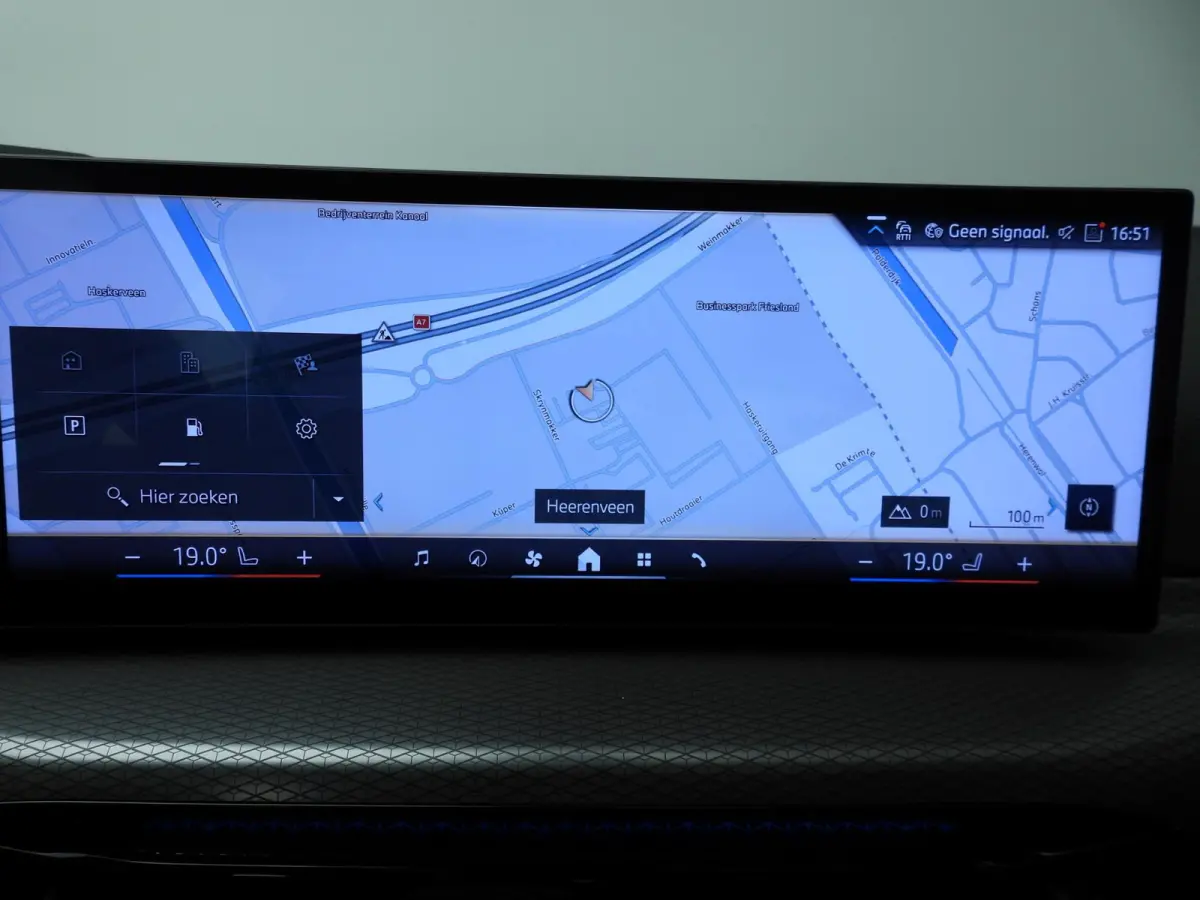 330d xDrive | M-Sportpakket | LED | Leder | HUD | Schuifdak | Trekhaak | Elektr. zetels | DAB | Harman-kardon sound | Alu 19 inch