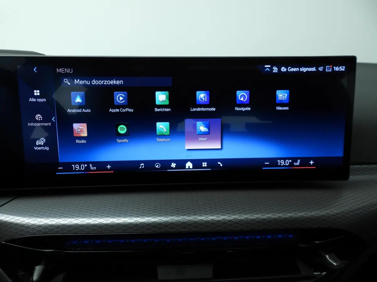 330d xDrive | M-Sportpakket | LED | Leder | HUD | Schuifdak | Trekhaak | Elektr. zetels | DAB | Harman-kardon sound | Alu 19 inch