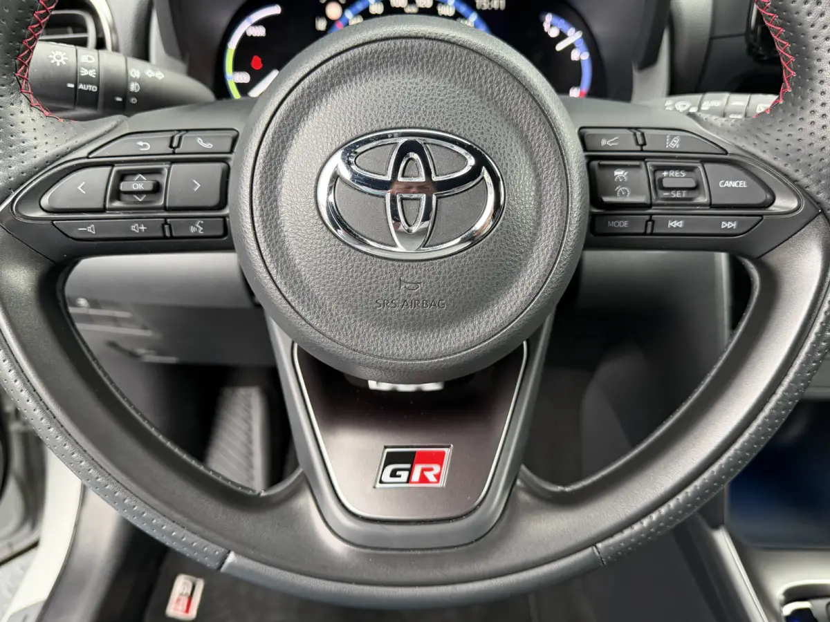 1.5 Hybrid GR Sport | 360 camera | 8.000 km | Head-up | BSM | Rijklaar!!