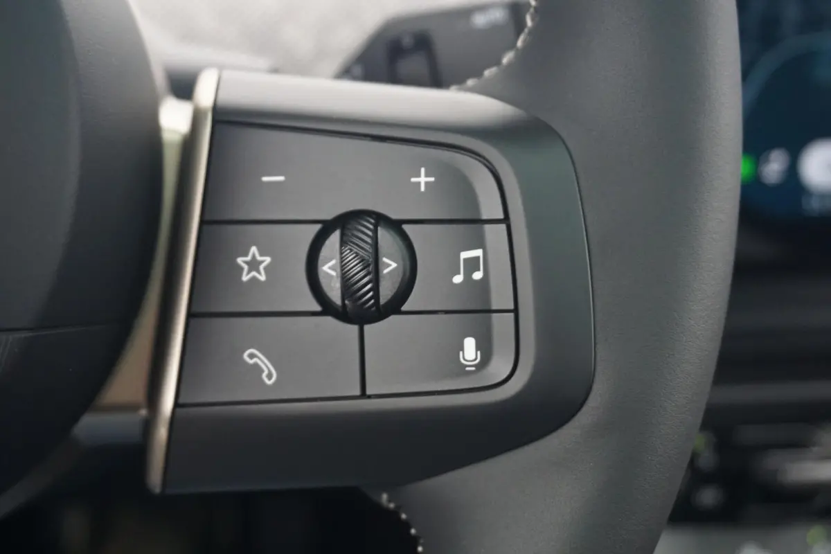 Cooper E Favoured Trim | Pakket L | Comfort Access | Panoramadak | Stoel & Stuurverwarming | Harman Kardon | Head-Up Display | Driving Assistant | Parking Assistant Plus