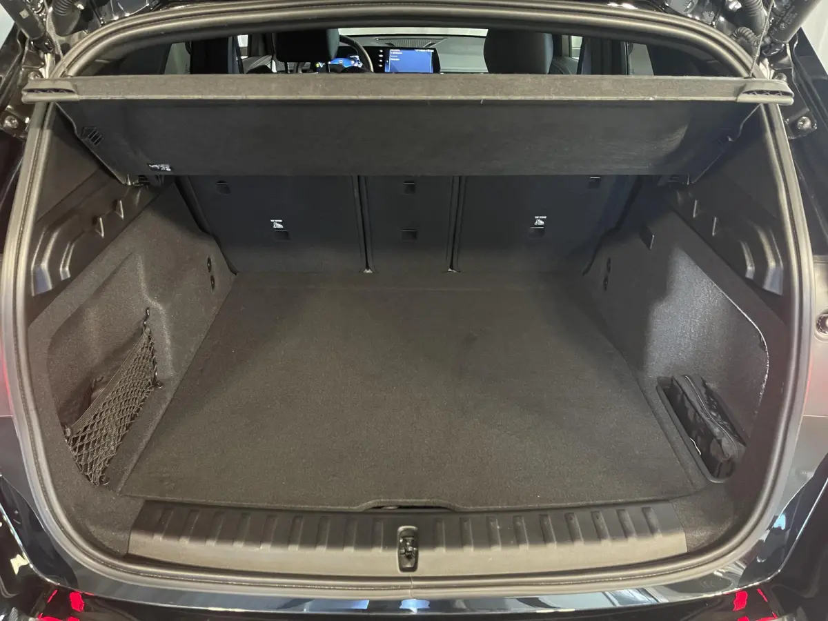 xDrive 25e M-Sport Shadow Line 18''/Sportstoelen/Keyless/Stoelverwarming/Camera/Elektrisch klep