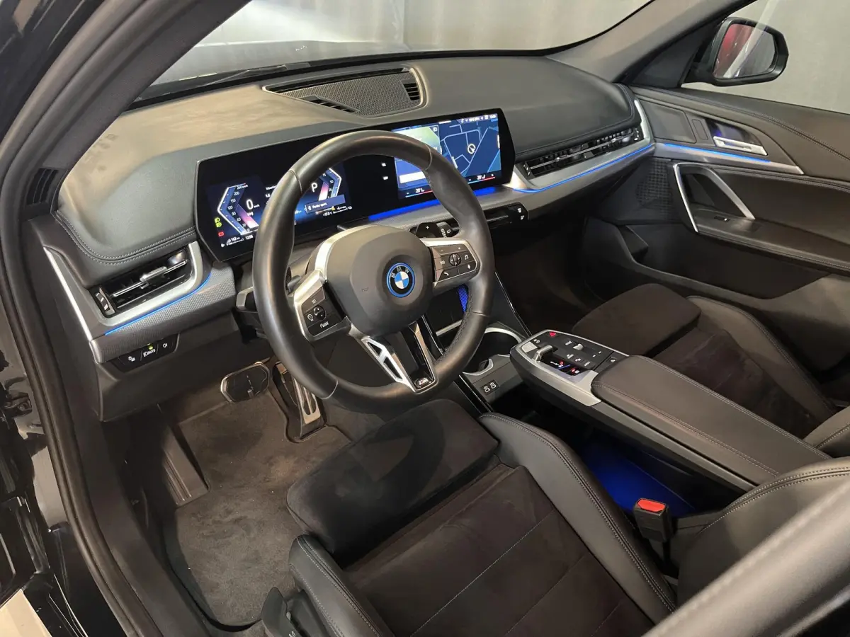 xDrive 25e M-Sport Shadow Line 18''/Sportstoelen/Keyless/Stoelverwarming/Camera/Elektrisch klep