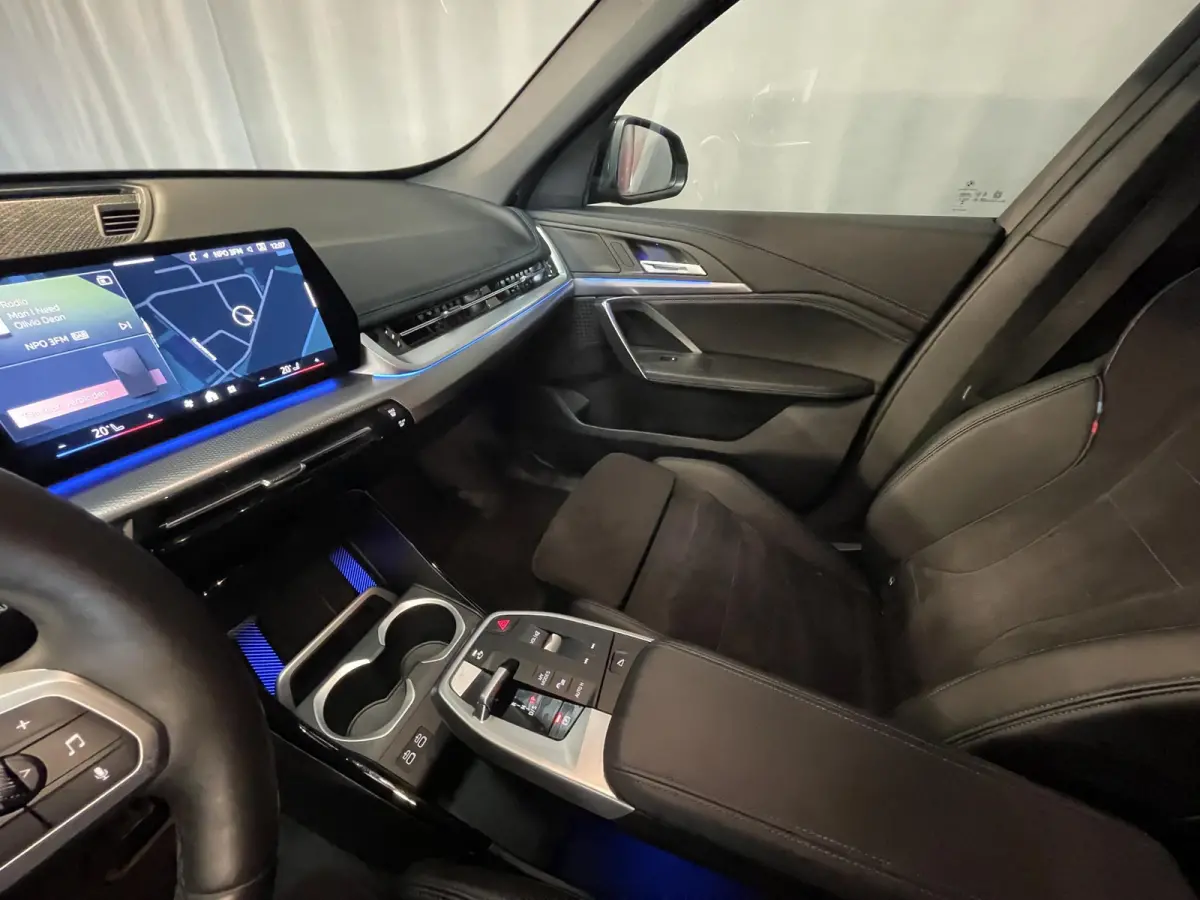 xDrive 25e M-Sport Shadow Line 18''/Sportstoelen/Keyless/Stoelverwarming/Camera/Elektrisch klep