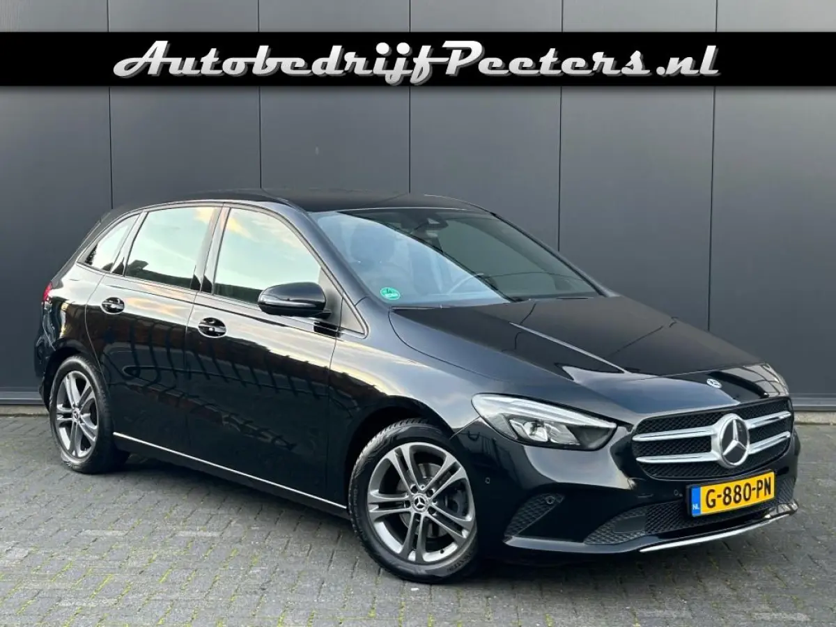 B 180 Aut. LED Sportstoel Camera Navi Cruise PDC Trekhaak NL-auto