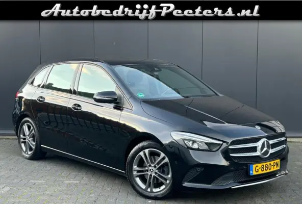 B 180 Aut. LED Sportstoel Camera Navi Cruise PDC Trekhaak NL-auto