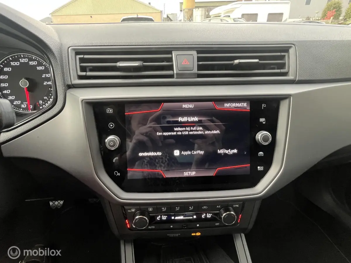 1.0 TSI Style Business Intense