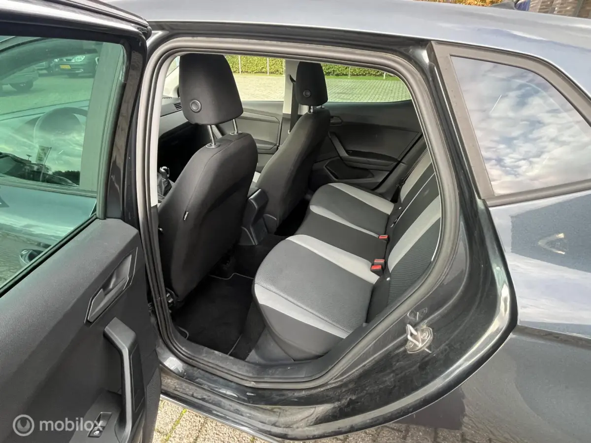 1.0 TSI Style Business Intense