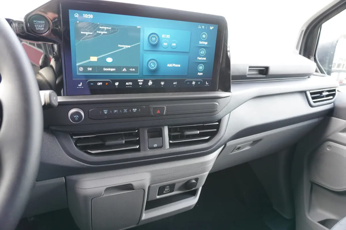 320L 2.5 PHEV 233PK L2H1 Limited 8 Persoons PHEV Automaat Nr. V024 | Hybride | Airco | Adap. Cruise | Navigatie | Schuifdeur L+R