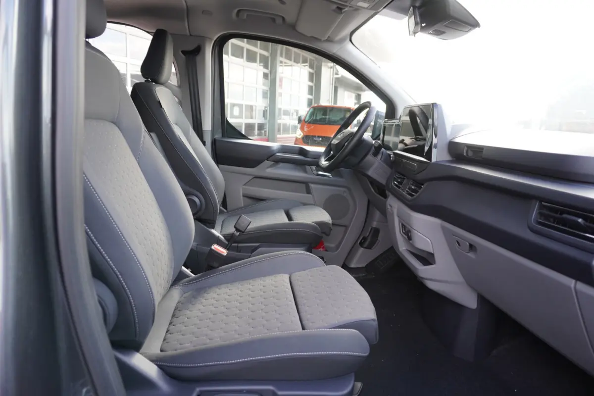 320L 2.5 PHEV 233PK L2H1 Limited 8 Persoons PHEV Automaat Nr. V024 | Hybride | Airco | Adap. Cruise | Navigatie | Schuifdeur L+R