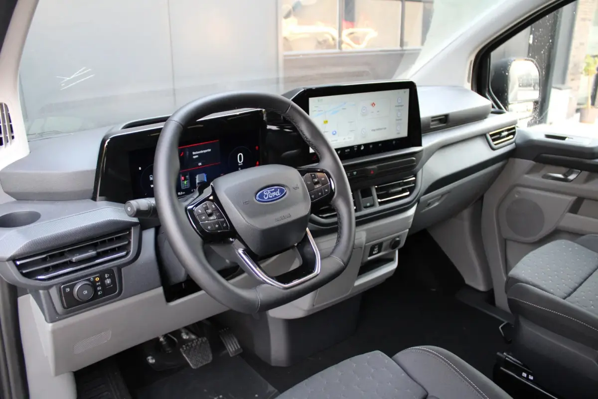 320L 2.5 PHEV 233PK L2H1 Limited 8 Persoons PHEV Automaat Nr. V024 | Hybride | Airco | Adap. Cruise | Navigatie | Schuifdeur L+R