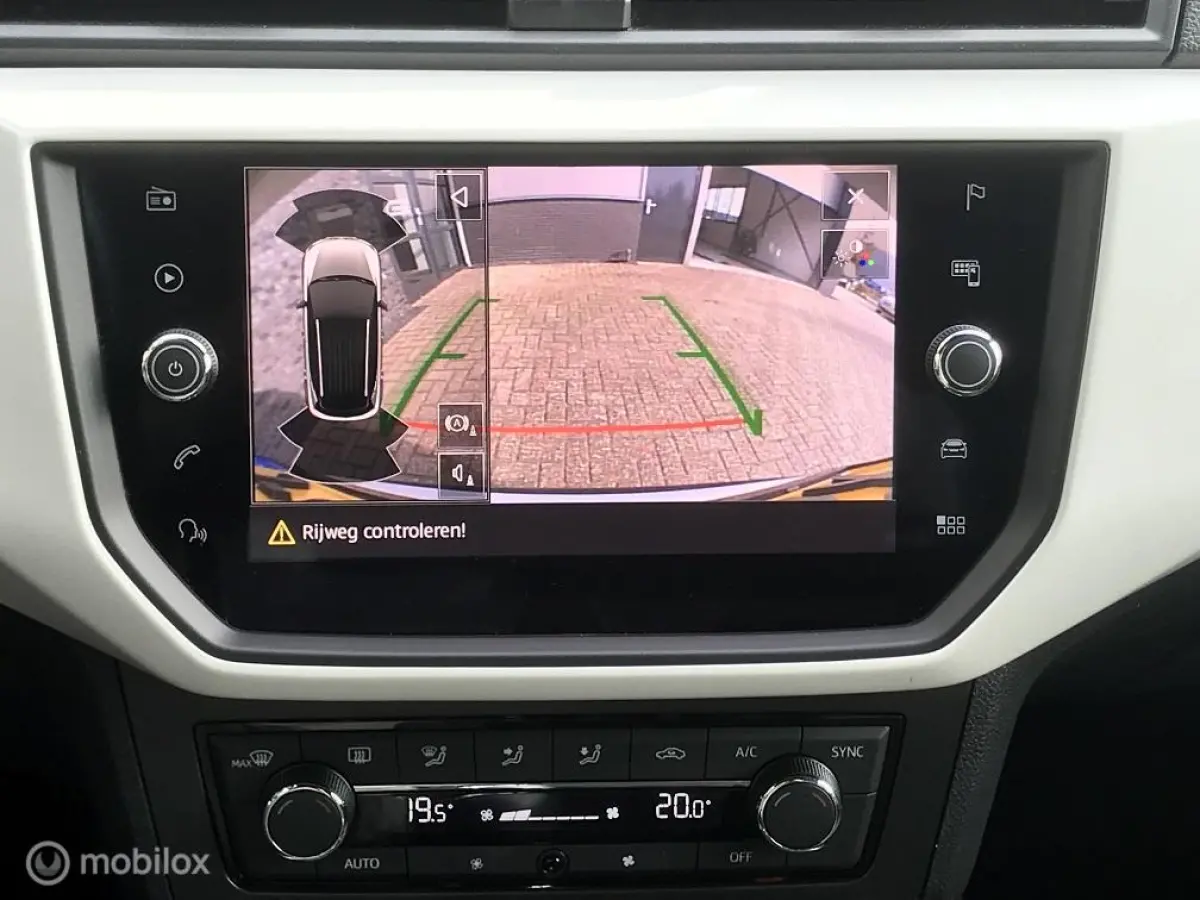 1.0 TSI Xcellence Business Intense