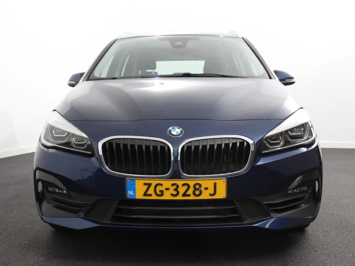 218i Automaat Corporate Lease Executive 7p Cruise control Lichtmetalen velgen Navigatie Parkeersensoren achter Radio LED