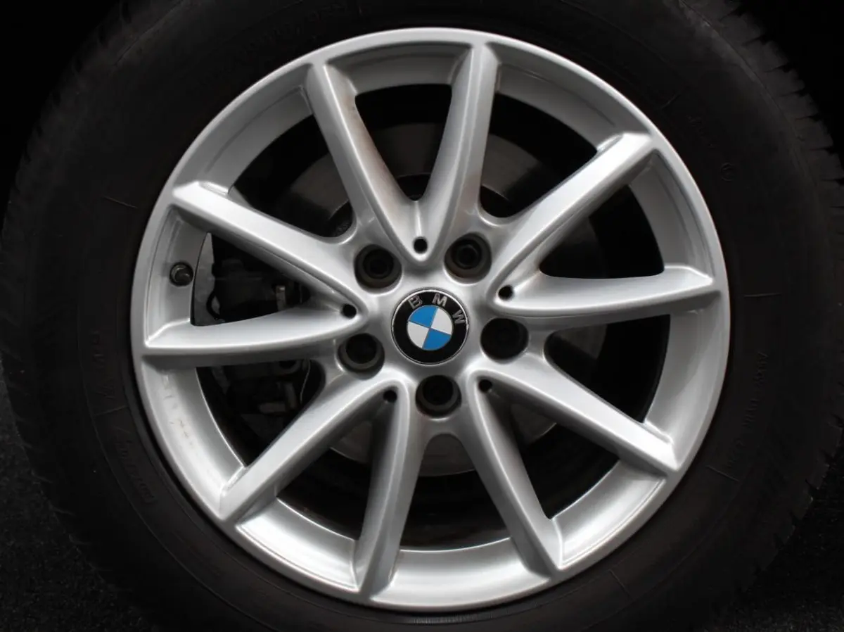 218i Automaat Corporate Lease Executive 7p Cruise control Lichtmetalen velgen Navigatie Parkeersensoren achter Radio LED
