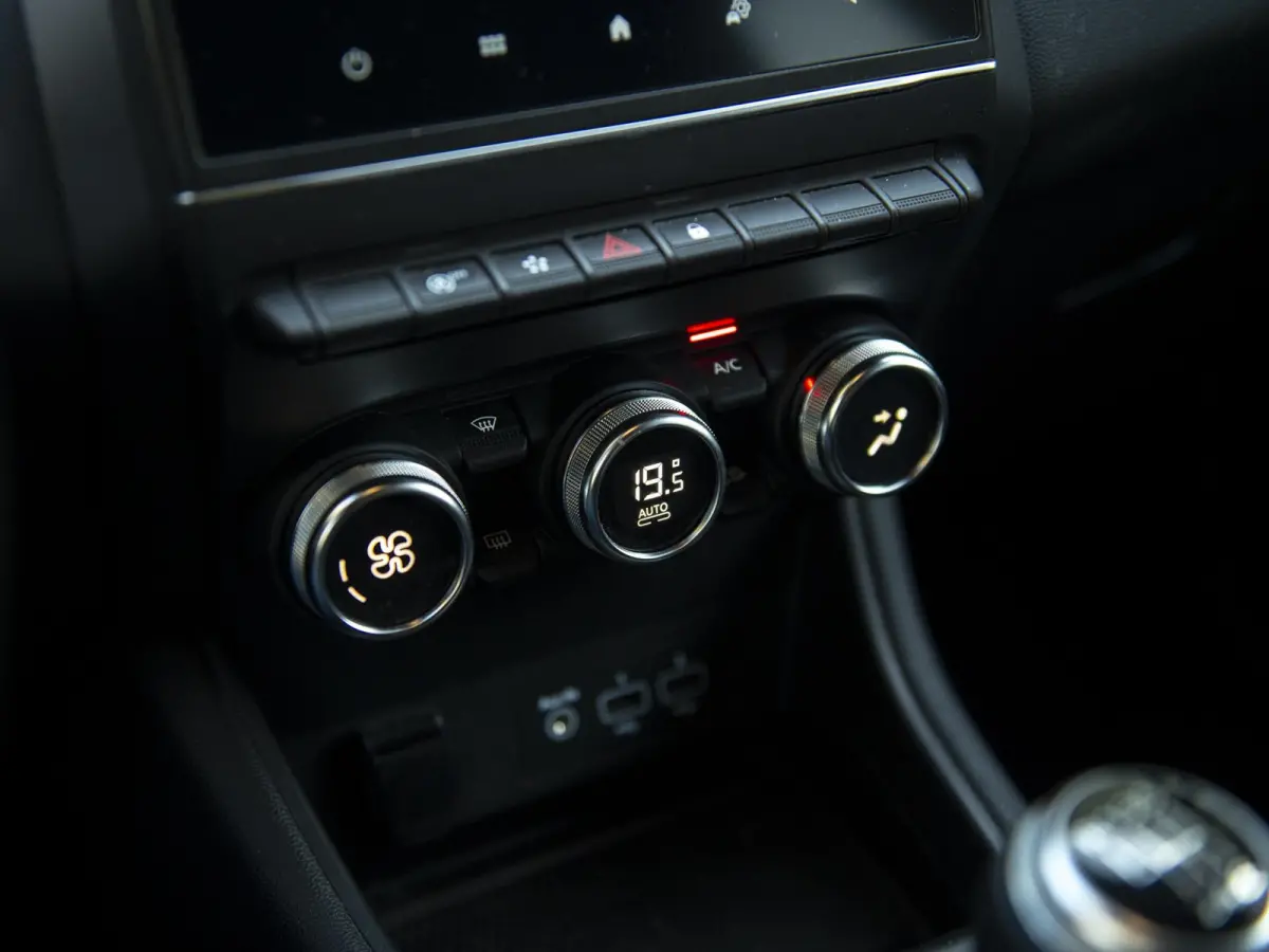 1.0 TCe 90 Intens | Navi & Apple Carplay/Android Auto | Parking pack met camera | LED | Trekhaak | Keyless