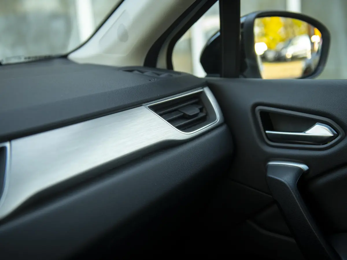 1.0 TCe 90 Intens | Navi & Apple Carplay/Android Auto | Parking pack met camera | LED | Trekhaak | Keyless