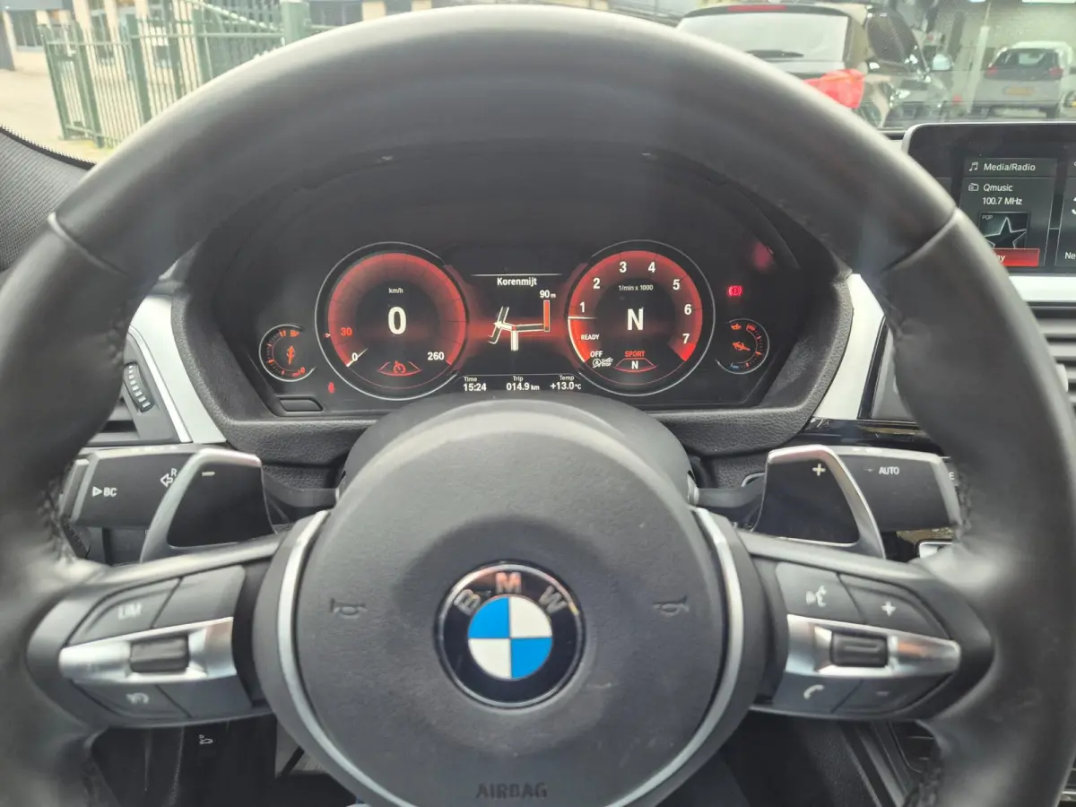 320i F30 M Sport Apple CarPlay Elk. Trekhaak 6WB Dig, Dash Keyless 19inch Breedset GARANTIE 320i Corporate L High Ex