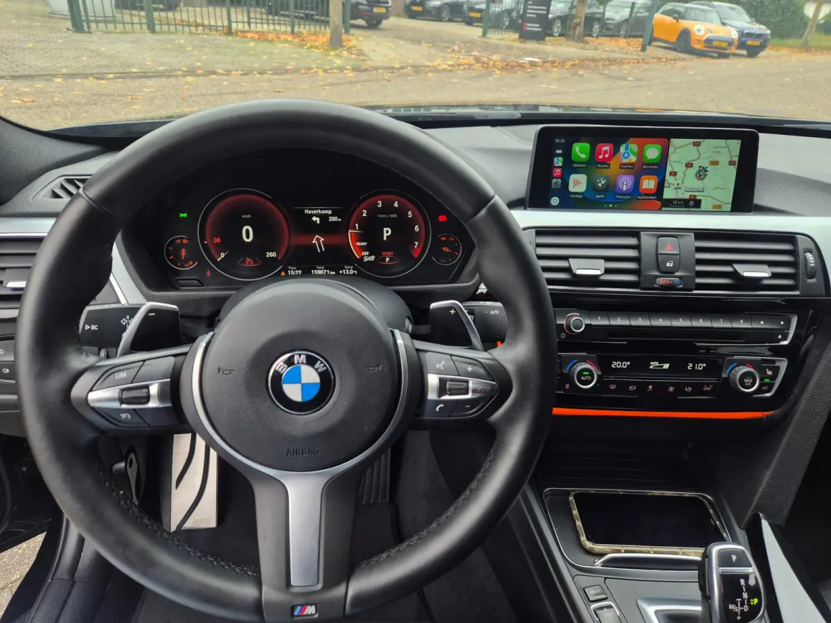 320i F30 M Sport Apple CarPlay Elk. Trekhaak 6WB Dig, Dash Keyless 19inch Breedset GARANTIE 320i Corporate L High Ex