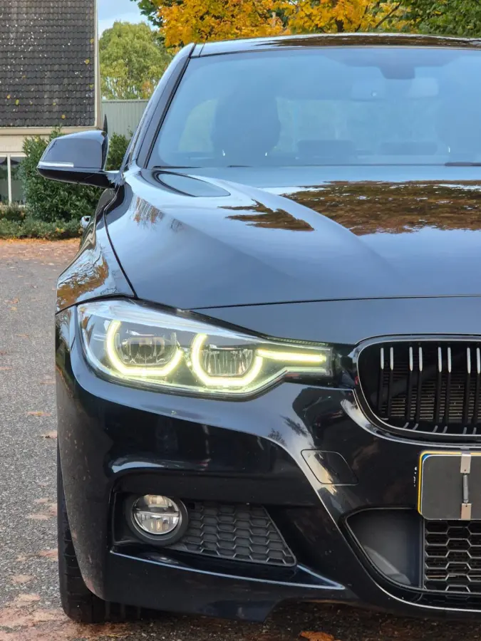 320i F30 M Sport Apple CarPlay Elk. Trekhaak 6WB Dig, Dash Keyless 19inch Breedset GARANTIE 320i Corporate L High Ex