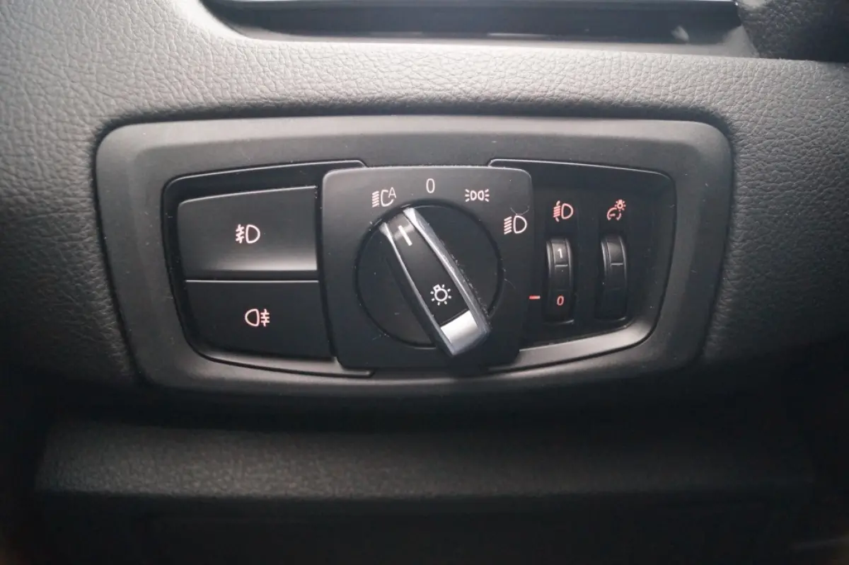 216i Executive Edition -NAVI-ECC-PDC-TREKHAAK-