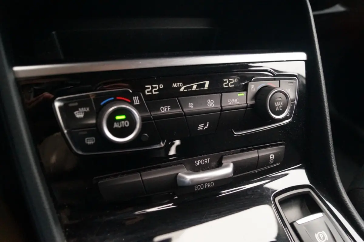 216i Executive Edition -NAVI-ECC-PDC-TREKHAAK-
