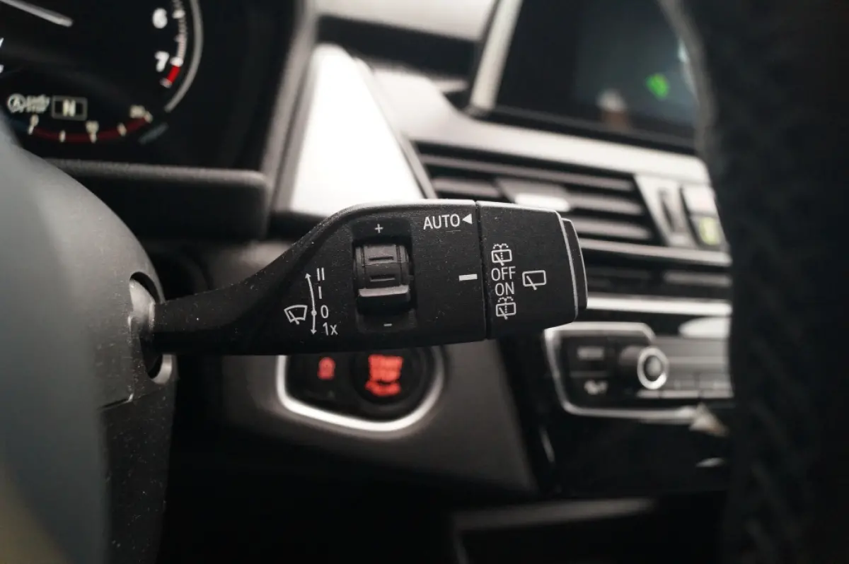 216i Executive Edition -NAVI-ECC-PDC-TREKHAAK-