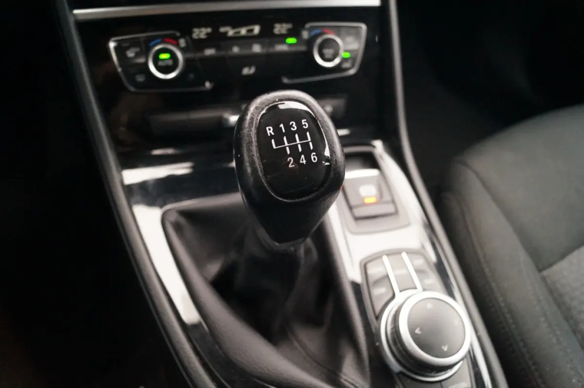 216i Executive Edition -NAVI-ECC-PDC-TREKHAAK-
