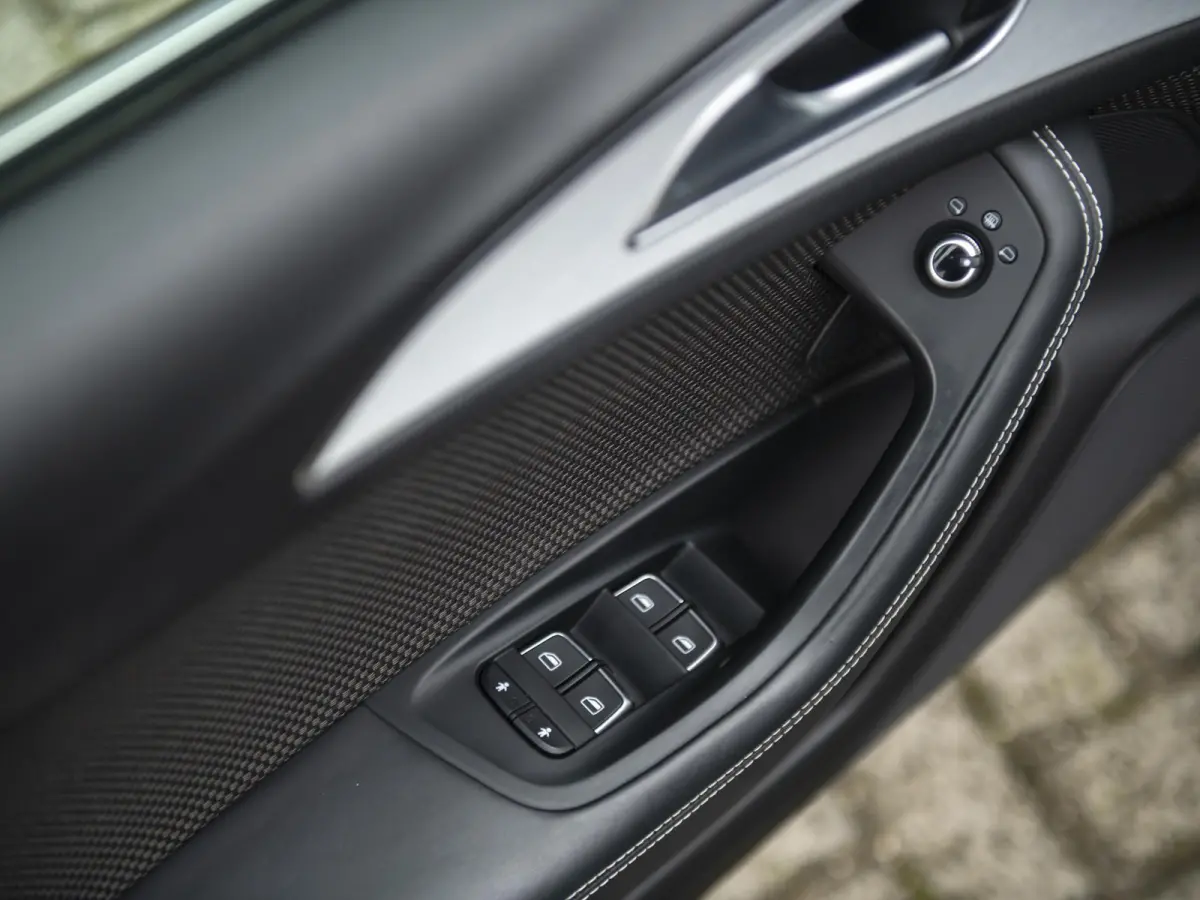1.8TFSi S-Line Adrenalin Sport | Navi | El.achterklep | S-line Int./Ext. | 18" LMV |