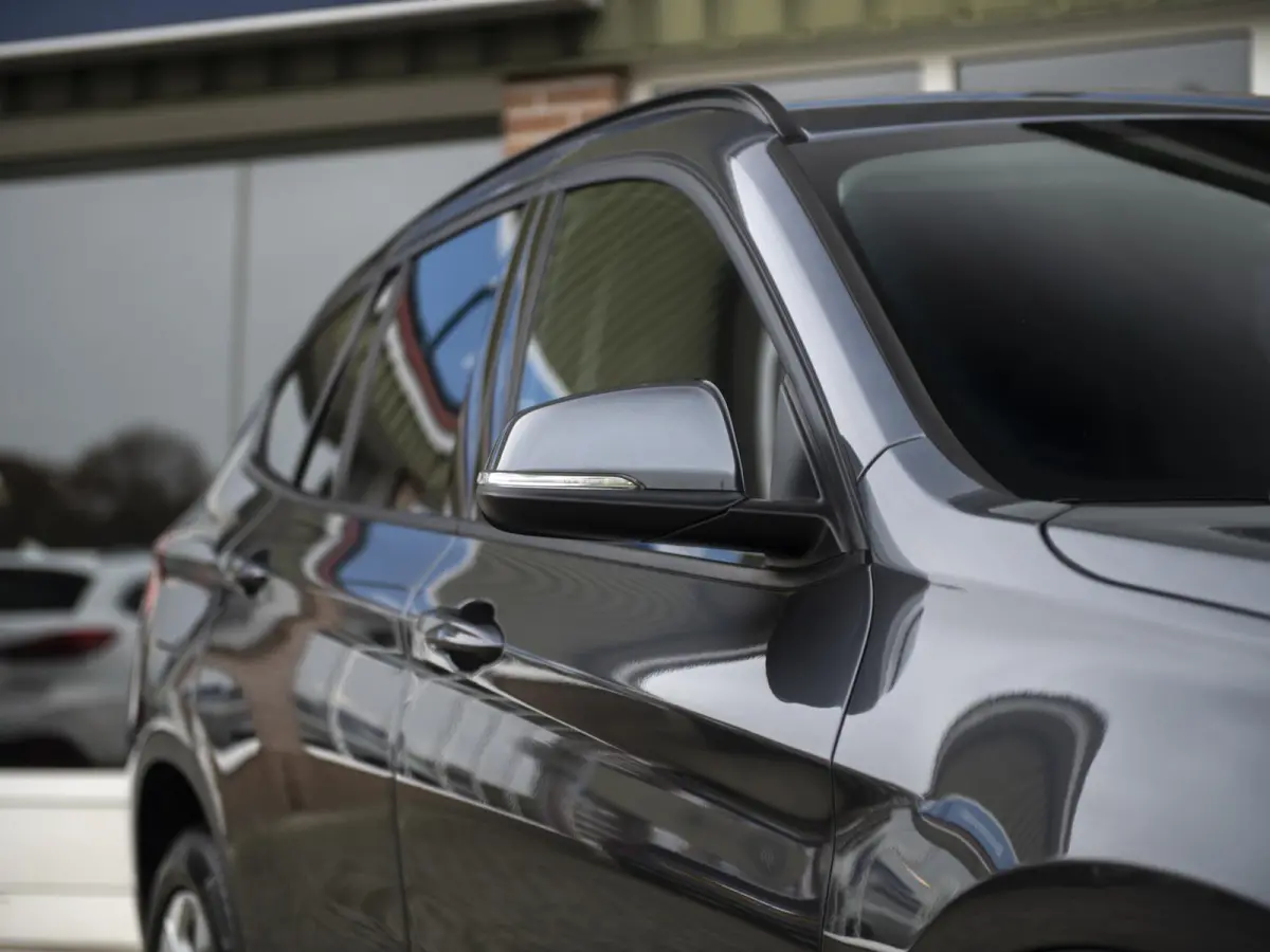 sDrive18iA Centennial Executive | LED | Navi | Trekhaak afneembaar | Stoelverwarming | Donker glas |