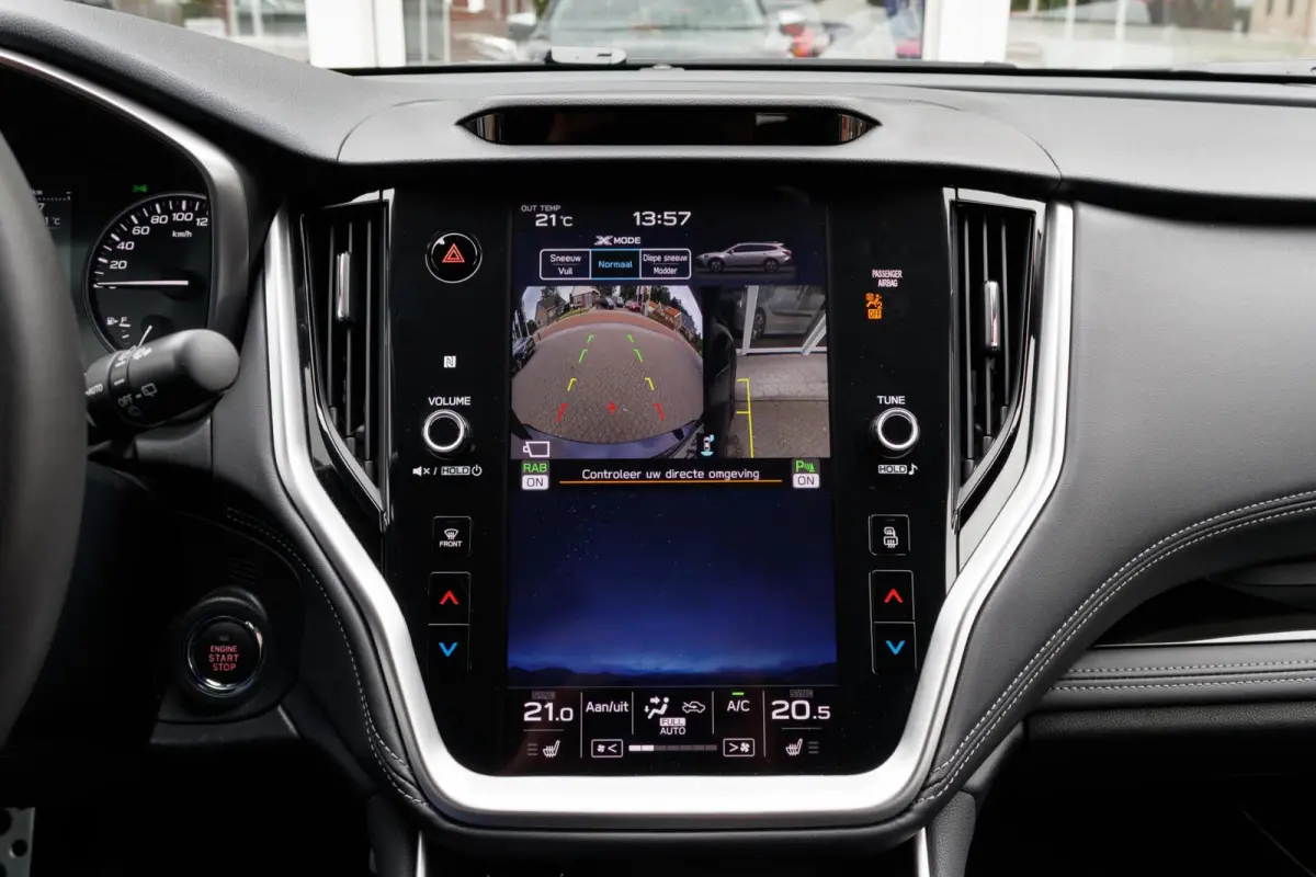 2.5i CVT Premium | Eyesight | Trekhaak | Navigatie |