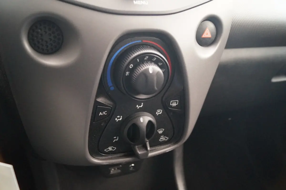 1.0 e-VTi Active Pack Premium 5-drs -AIRCO-