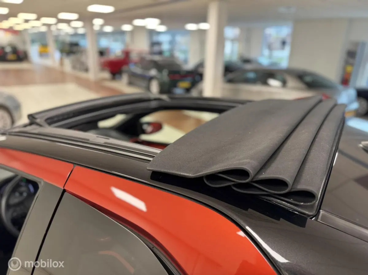 1.0 VVT-i MT Play Cabrio | Line Assist| Climate & Cruise Control | NAV.