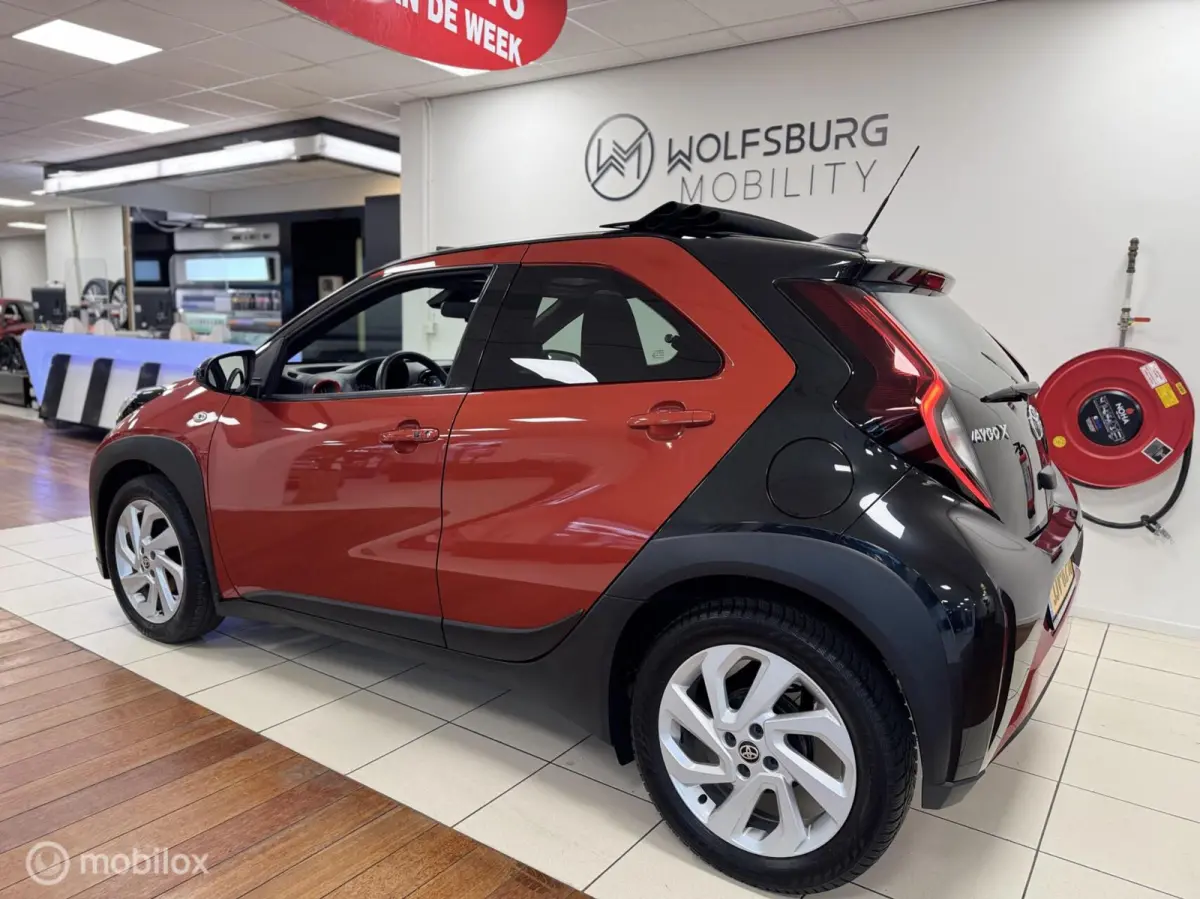 1.0 VVT-i MT Play Cabrio | Line Assist| Climate & Cruise Control | NAV.