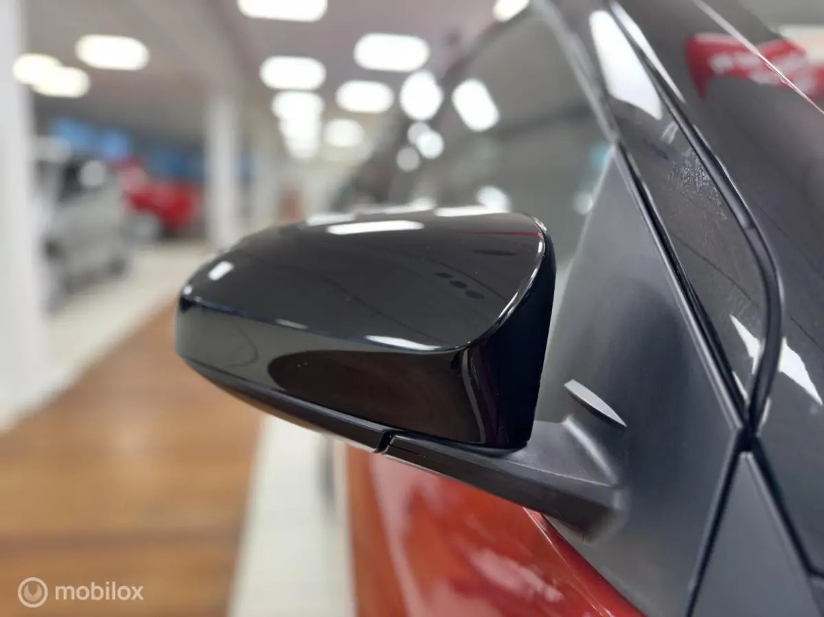 1.0 VVT-i MT Play Cabrio | Line Assist| Climate & Cruise Control | NAV.