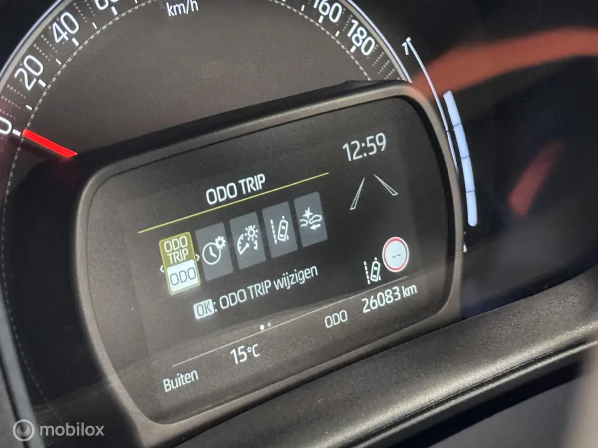 1.0 VVT-i MT Play Cabrio | Line Assist| Climate & Cruise Control | NAV.