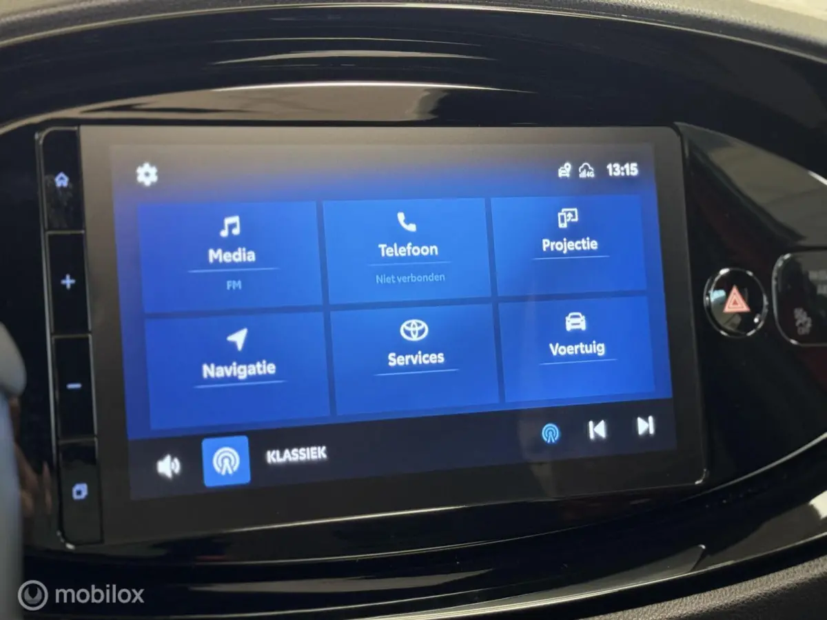 1.0 VVT-i MT Play Cabrio | Line Assist| Climate & Cruise Control | NAV.