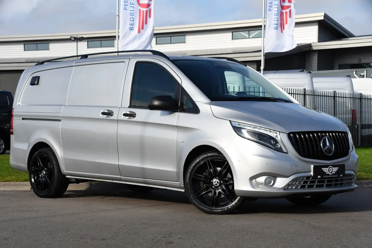119 CDI L2 AMG Edition Adaptieve Cruise, Camera, Carplay, LED, Stoelverwarming, Leder, Trekhaak, Multimedia, Uniek!