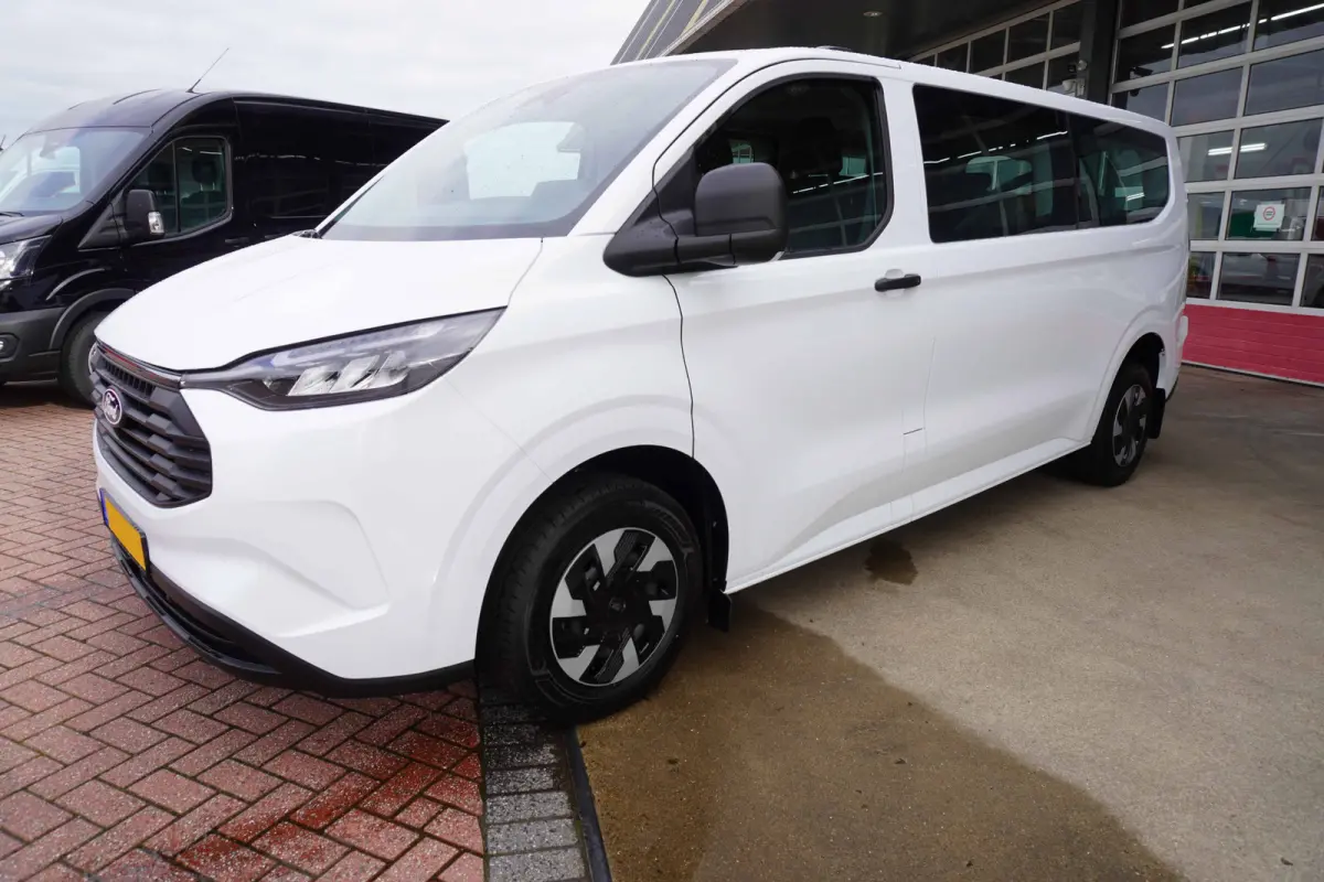 340L 2.5 PHEV 233PK L2H1 Trend 9 Persoons PHEV Automaat Nr. V196 | Hybride | Airco | Cruise | Apple CP-Android | Incl BPM