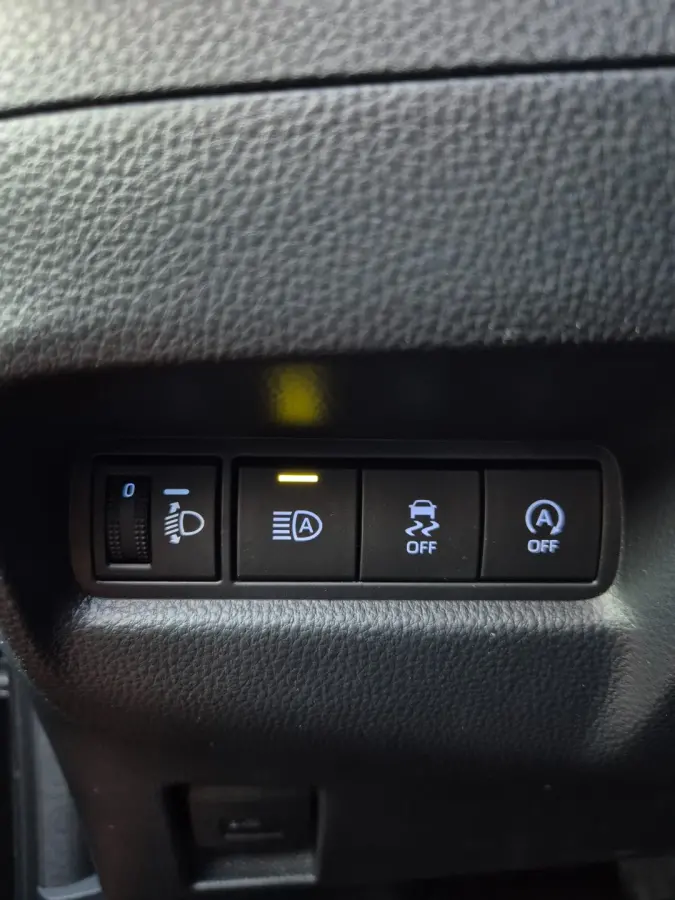 Camera Cruise Zwart Automaat CarPlay 1e-eigenaar NAP NL Auto Fabrieksgarantie! 1.0 VVT-i S-CVT Play